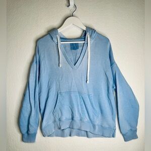 American Eagle Outfitters Light Blue Beach Wash V-Neck Hoodie